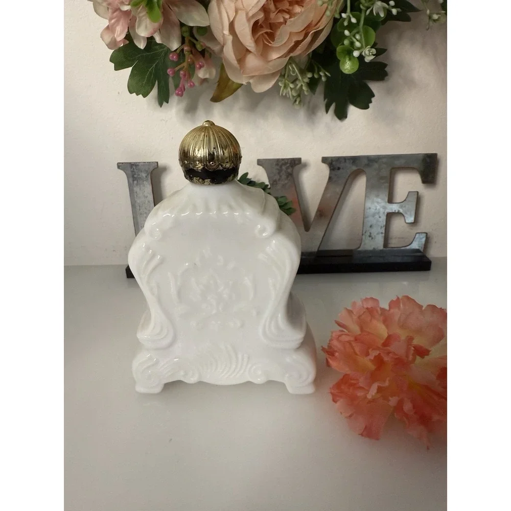 Vintage Avon Leisure Hours Unforgettable Foaming Bath Oil Full Bottle Milk Glass